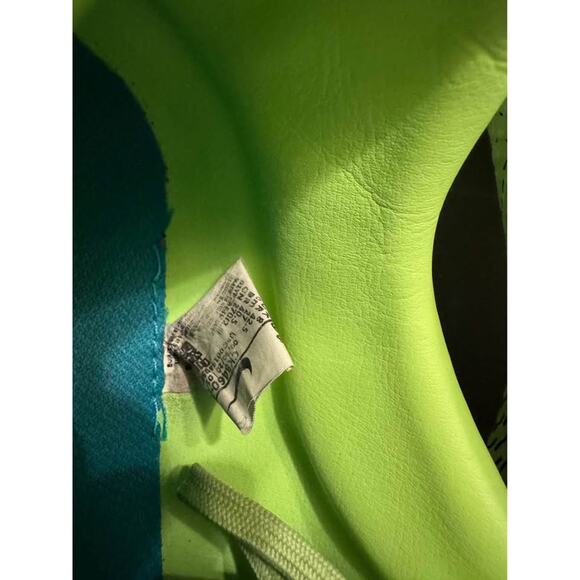 Nike Phantom GT Academy FG/MG Soccer Cleats Lime Glow Size Youth 9 - Picture 8 of 9